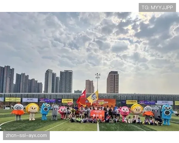 德甲俱乐部联合发起“全民足球周”,超过500个业余球场免费开放 德甲俱乐部联合发起“全民足球周”,超过500个业余球场免费开放