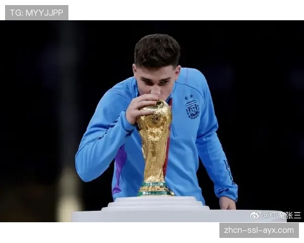 阿尔瓦雷斯接受专访:谈在曼城的角色演变与如何在转换中捕捉空间 阿尔瓦雷斯接受专访:谈在曼城的角色演变与如何在转换中捕捉空间